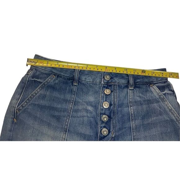 We the Free button up high rise distressed hem shorts size 29 - Picture 5 of 7